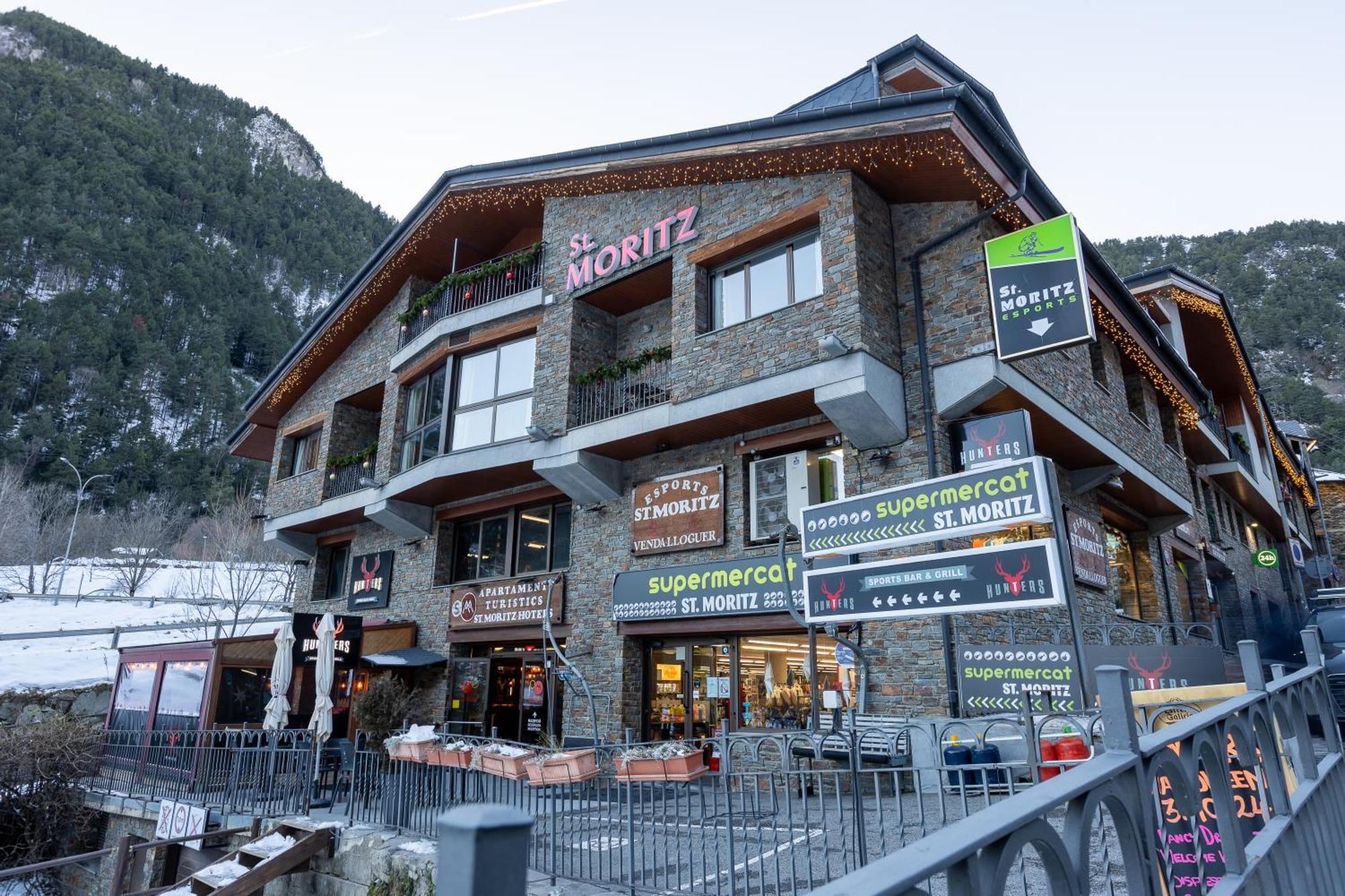Apartaments Sant Moritz Arinsal Exteriör bild