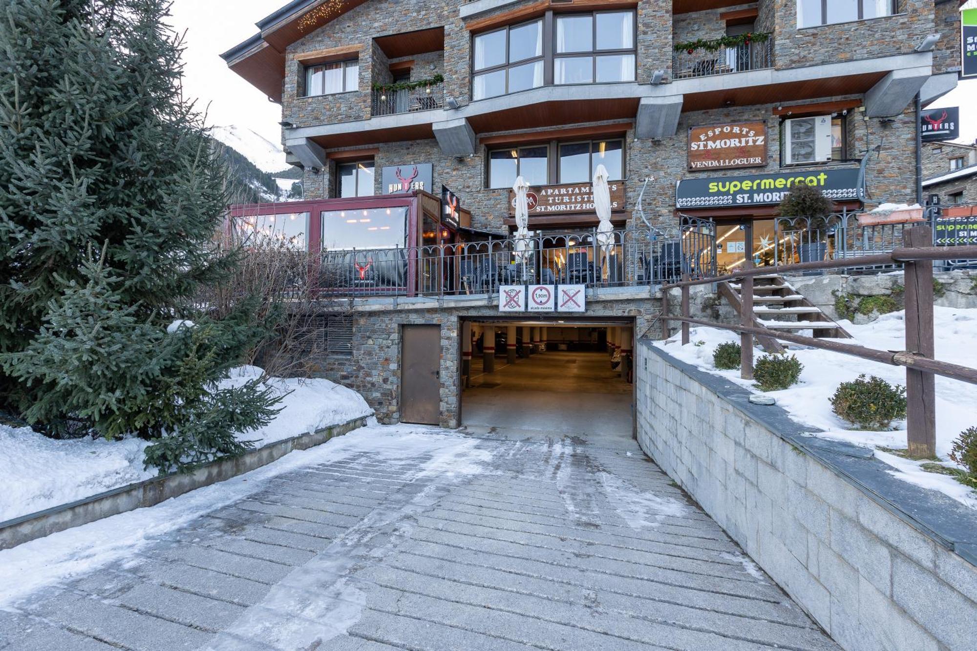 Apartaments Sant Moritz Arinsal Exteriör bild