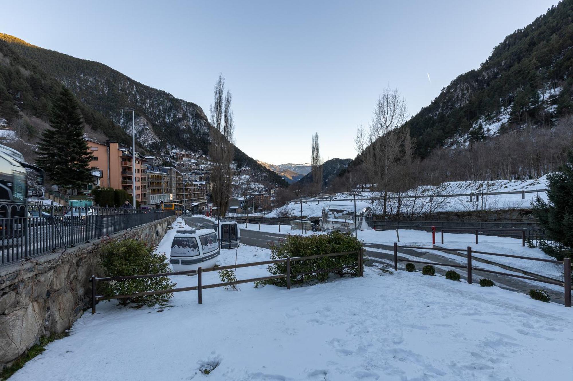 Apartaments Sant Moritz Arinsal Exteriör bild