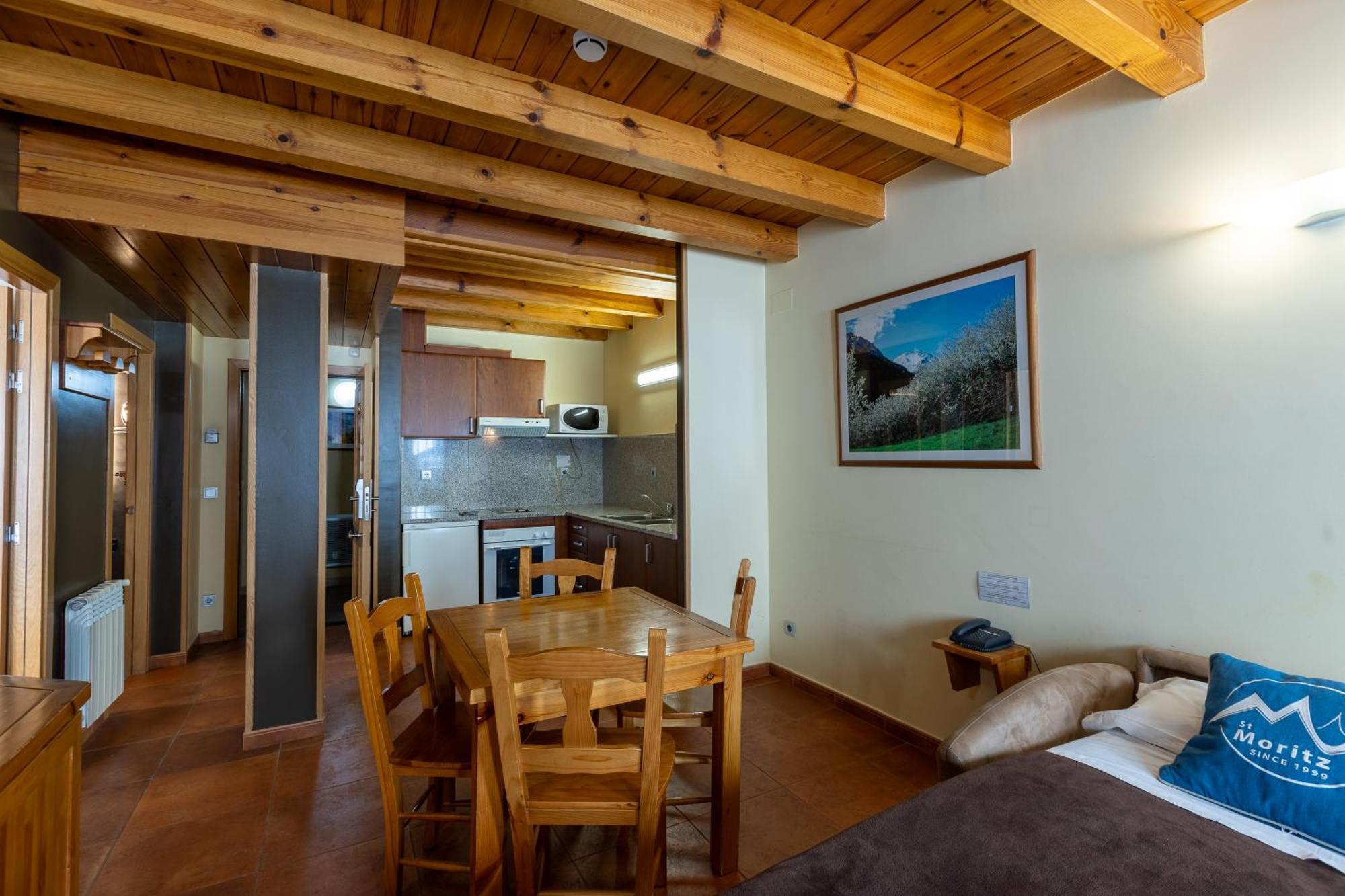 Apartaments Sant Moritz Arinsal Exteriör bild