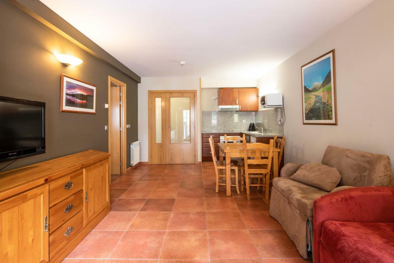 Apartaments Sant Moritz Arinsal Exteriör bild
