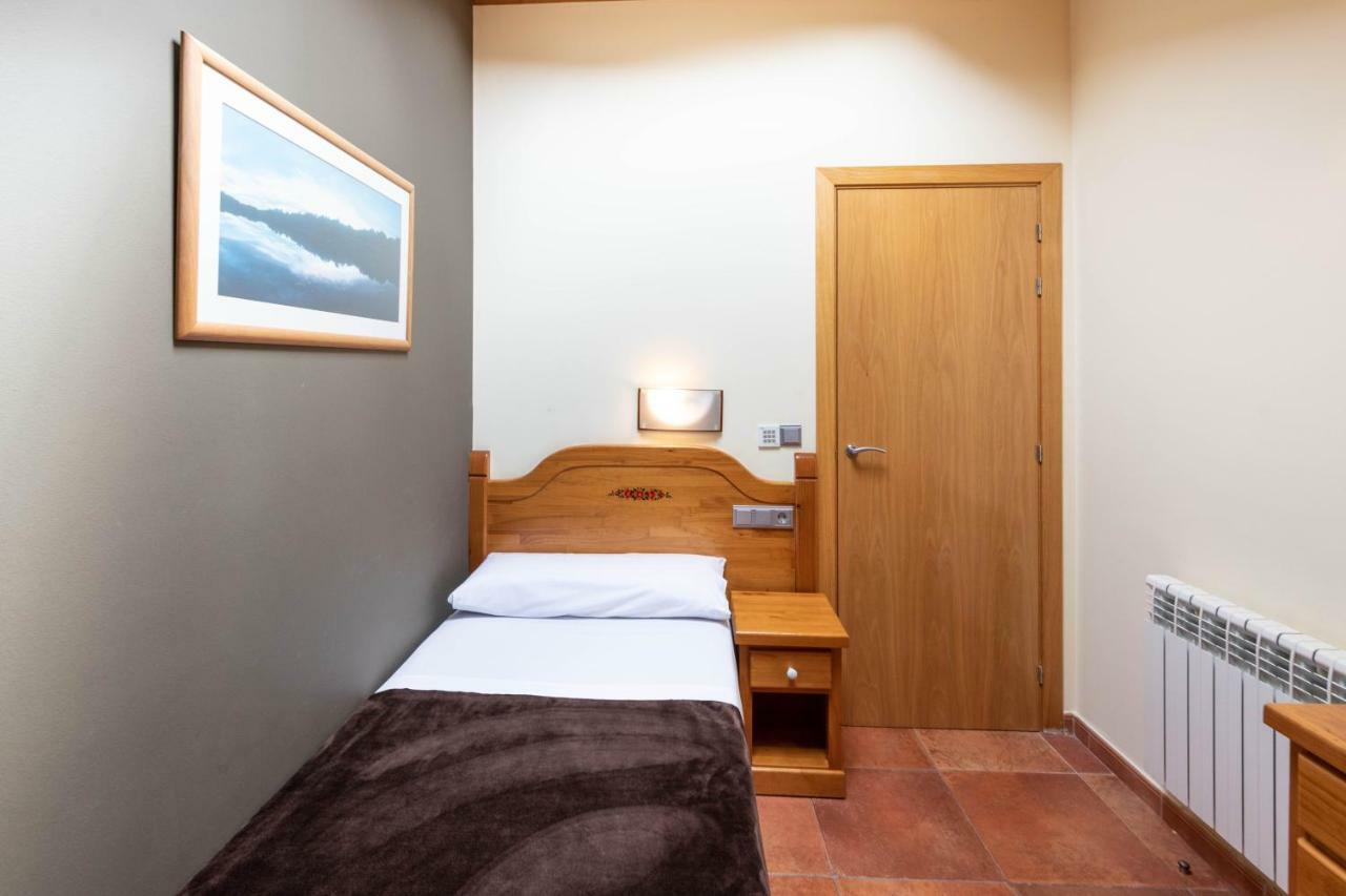 Apartaments Sant Moritz Arinsal Exteriör bild